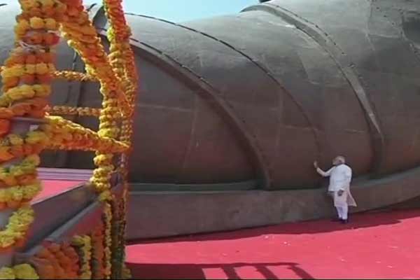स्टैच्यू ऑफ यूनिटी: भारत बना दुनिया की सबसे ऊंची प्रतिमा वाला देश, देखें PICS स्टैच्यू ऑफ यूनिटी: भारत बना दुनिया की सबसे ऊंची प्रतिमा वाला देश, देखें PICS