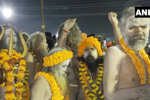 PICS: धर्म रक्षा के लिये स्थापित अखाड़े कुंभ की शान PICS: धर्म रक्षा के लिये स्थापित अखाड़े कुंभ की शान