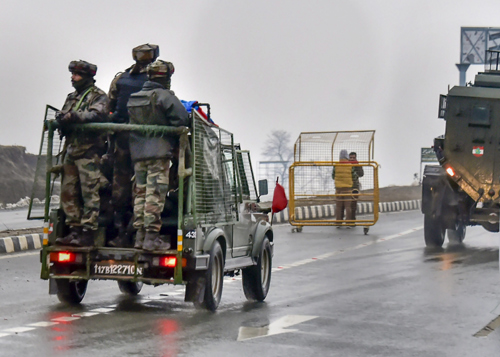 Photos: आतंकी हमले से दहला कश्मीर