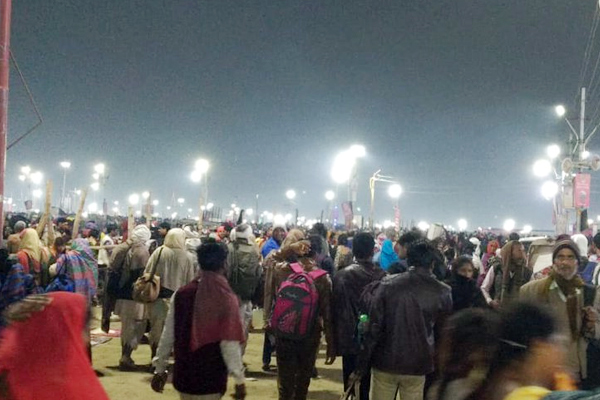 PICS: देश भर में महाशिवरात्रि की धूम, शिवालयों में उमड़े श्रद्धालु PICS: देश भर में महाशिवरात्रि की धूम, शिवालयों में उमड़े श्रद्धालु