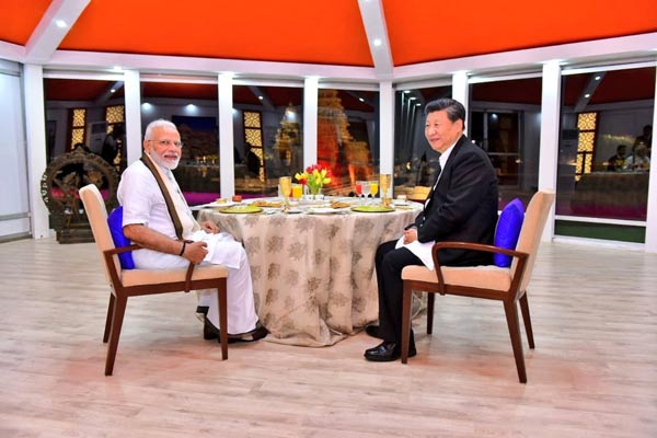 PICS: ...जब महाबलीपुरम में मोदी बने PICS: ...जब महाबलीपुरम में मोदी बने