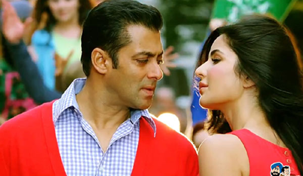 सलमान के ईदी के बिना फीकी रहेगी ईद, देखें पिछली ईदी की झलक सलमान के ईदी के बिना फीकी रहेगी ईद, देखें पिछली ईदी की झलक