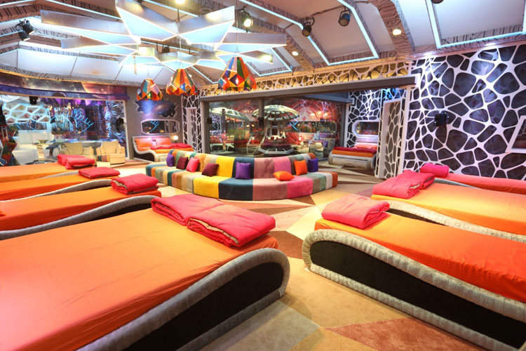 Big Boss 14 : देखें कैसा होगा 45 दिनों में तैयार हुआ बिग बॉस का आलीशान घर Big Boss 14 : देखें कैसा होगा 45 दिनों में तैयार हुआ बिग बॉस का आलीशान घर