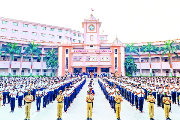 हेलीकॉप्टर दुर्घटना : योद्धाओं के शोक में पूरा देश हेलीकॉप्टर दुर्घटना : योद्धाओं के शोक में पूरा देश