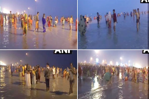तस्वीरों में देखें- कहीं पोंगल, कहीं खिचड़ी तो कहीं है मकर संक्रांति तस्वीरों में देखें- कहीं पोंगल, कहीं खिचड़ी तो कहीं है मकर संक्रांति