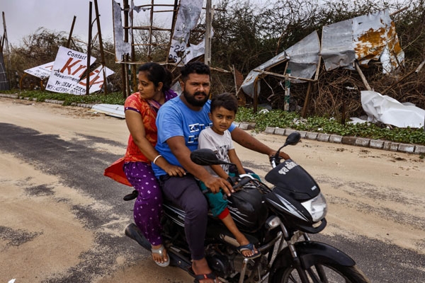 बिपरजॉय ने मचाई तबाही बिपरजॉय ने मचाई तबाही