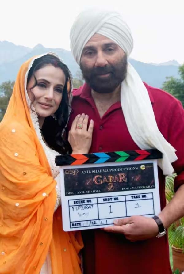 अमीषा पटेल ने कहा, निर्माता अनिल शर्मा के साथ मेरा पिता-बेटी का रिश्ता अमीषा पटेल ने कहा, निर्माता अनिल शर्मा के साथ मेरा पिता-बेटी का रिश्ता
