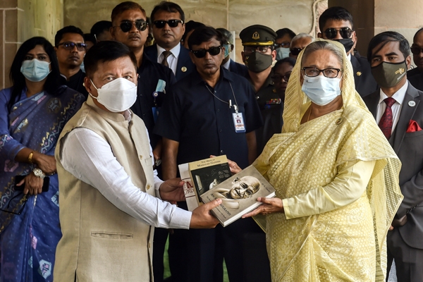 बांग्लादेशी प्रधानमंत्री शेख हसीना की भारत यात्रा बांग्लादेशी प्रधानमंत्री शेख हसीना की भारत यात्रा