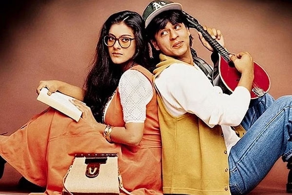 DDLJ के इस फोटोशूट को Kajol ने किया याद DDLJ के इस फोटोशूट को Kajol ने किया याद