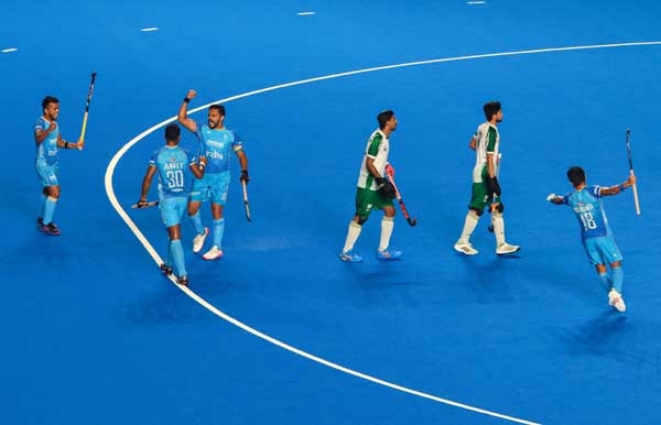 Asian Champions Trophy में भारत ने पाक को 4-0 से रौंदा Asian Champions Trophy में भारत ने पाक को 4-0 से रौंदा