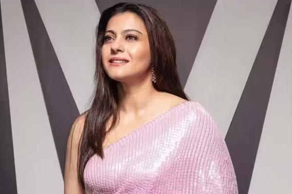 काजोल ने ब्लैक एंड व्हाइट तस्वीरों में शेयर किया ग्लैमरस लुक काजोल ने ब्लैक एंड व्हाइट तस्वीरों में शेयर किया ग्लैमरस लुक