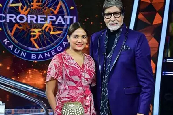 KBC: जानिए कौन है बिग बी की स्टाइलिस्ट KBC: जानिए कौन है बिग बी की स्टाइलिस्ट
