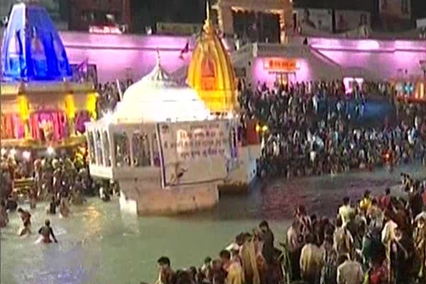 महाकुंभ के दूसरे शाही स्नान पर करीब 20 लाख लोगों ने स्नान किया