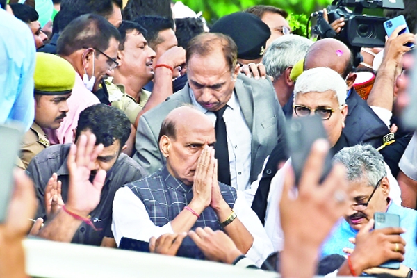 नेताजी को अंतिम विदाई नेताजी को अंतिम विदाई