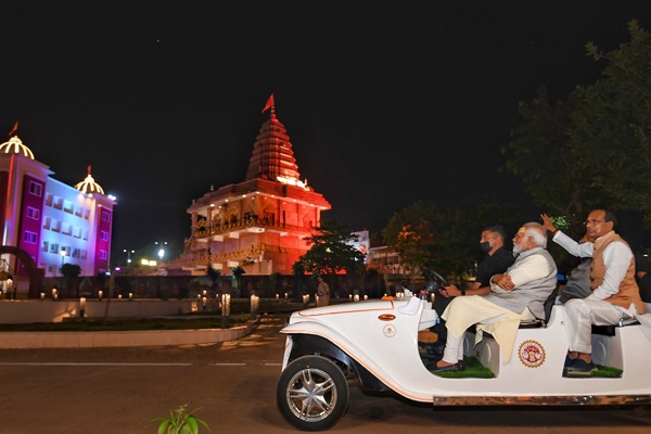 पीएम मोदी ने किया श्री महाकाल लोक का लोकार्पण