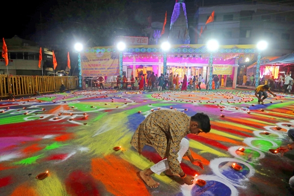 पीएम मोदी ने किया श्री महाकाल लोक का लोकार्पण पीएम मोदी ने किया श्री महाकाल लोक का लोकार्पण