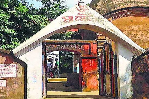 108 ऐतिहासिक मंदिरों और तालाबों वाला अनूठा गांव मलूटी 108 ऐतिहासिक मंदिरों और तालाबों वाला अनूठा गांव मलूटी