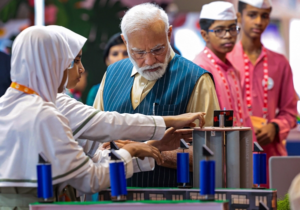 दुनिया के लिए भारत नई संभावनाओं की नर्सरी दुनिया के लिए भारत नई संभावनाओं की नर्सरी