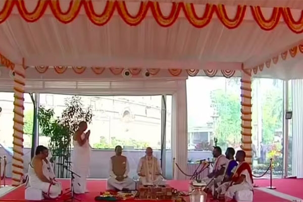 तस्वीरों में देखिए नए संसद भवन का लोकार्पण तस्वीरों में देखिए नए संसद भवन का लोकार्पण