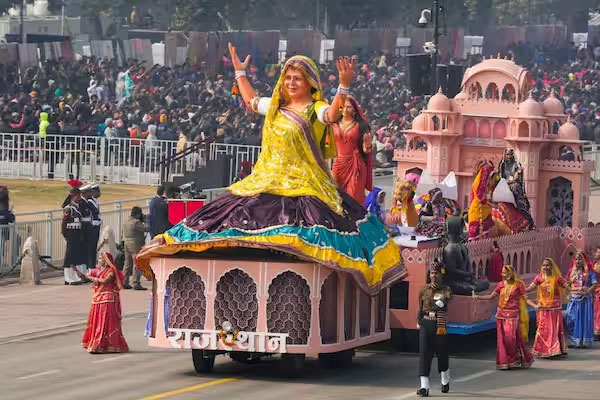 कर्तव्य पथ पर भव्य झाकियां