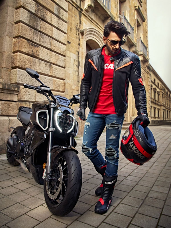 Ducati India ने रणवीर सिंह को बनाया ब्रांड एंबेसडर Ducati India ने रणवीर सिंह को बनाया ब्रांड एंबेसडर