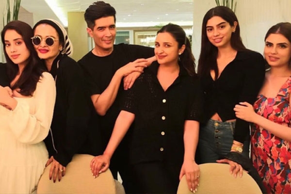 Manish Malhotra की हाउस पार्टी में पहुंची Rekha, Janhvi Kapoor और Parineeti Chopra