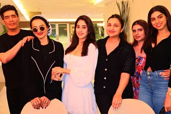 Manish Malhotra की हाउस पार्टी में पहुंची Rekha, Janhvi Kapoor और Parineeti Chopra