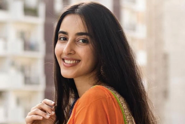 सिमरत कौर को कैसे मिली सिमरत कौर को कैसे मिली