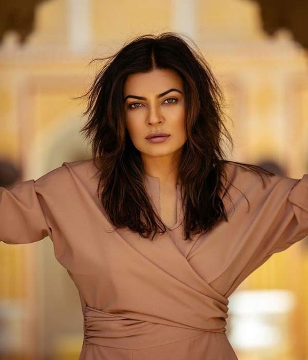 Sushmita Sen मना रही बेटी अलीसा का जन्मदिन Sushmita Sen मना रही बेटी अलीसा का जन्मदिन