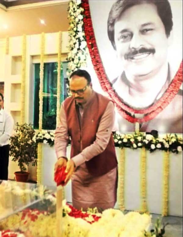सहारा शहर में दिग्गजों ने दी सहाराश्री को श्रद्धांजलि