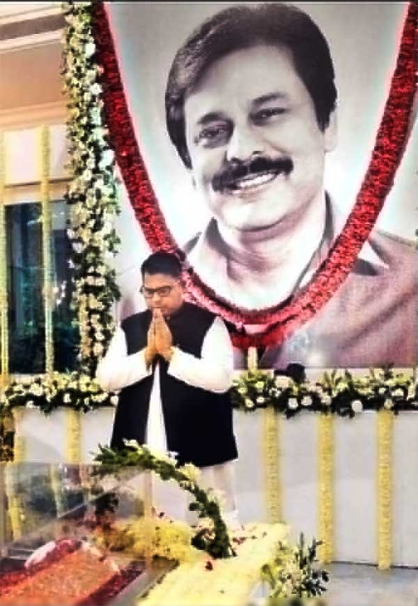 सहारा शहर में दिग्गजों ने दी सहाराश्री को श्रद्धांजलि