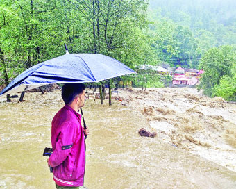 पूरे देश में बारिश ने मचाई तबाही