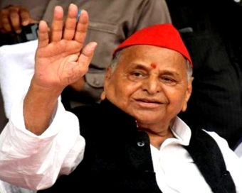 धरती पुत्र नेता जी मुलायम सिंह यादव के यादगार पल