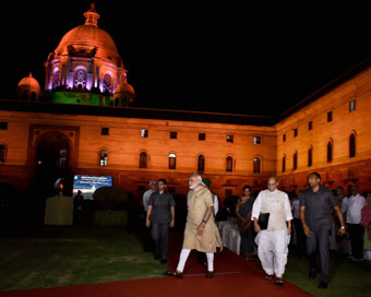 PICS: अब 365 दिन रोशन रहेगा रायसीना