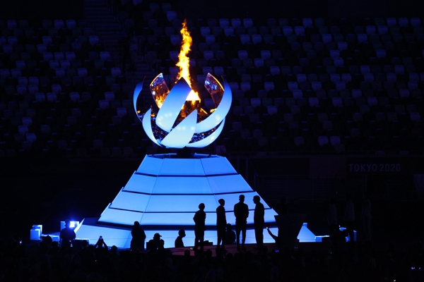 टोक्यो ओलंपिक 2020 का रंगारंग समापन