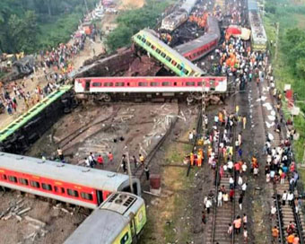ओडिशा रेल हादसे की दर्दनाक तस्वीरें