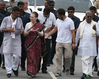 भारत जोड़ो यात्रा में सोनिया गांधी भी शामिल
