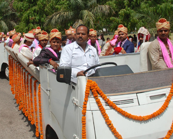 सहारा शहर में 101 जोड़े विवाह बंधन में बंधे