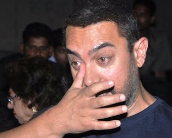 PICS: कुछ ऐसा था रेखा के खत में, कि रो पड़े आमिर