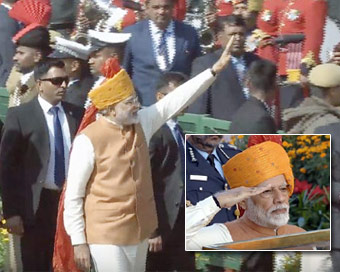 PM मोदी का फिर दिखा साफा प्रेम, इस बार पहना केसरिया साफा