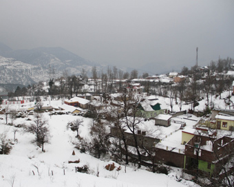 जम्मू एवं कश्मीर में बारिश व बर्फबारी की संभावना