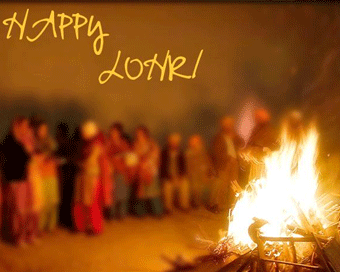 Happy Lohri 2017: लोहड़ी पर देखें कुछ खास Wallpaper