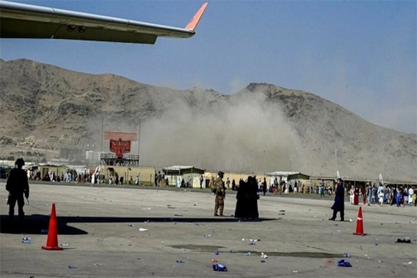 काबुल एयरपोर्ट पर जबरदस्त धमाका, 11 की मौत