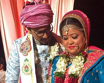 हर्ष की हो गईं भारती, देखिए शादी की PICS